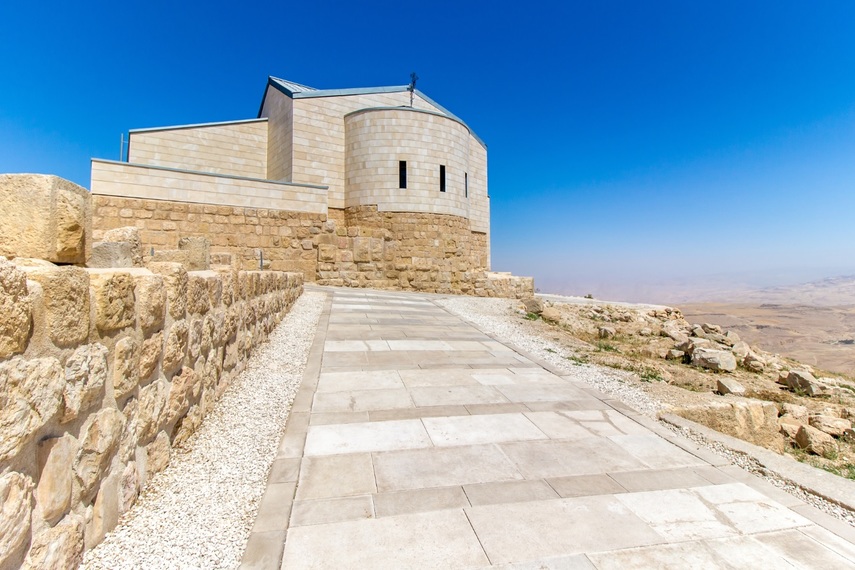 Read more about the article Mount Nebo